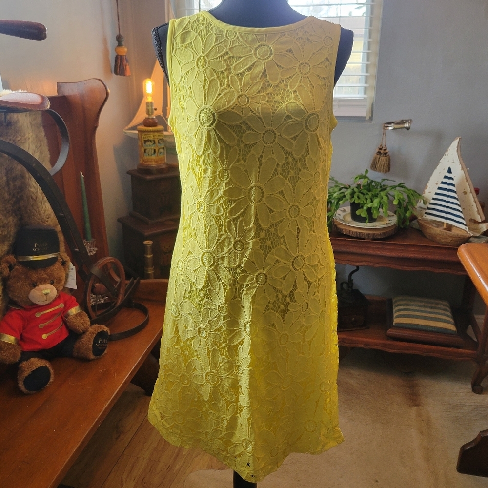 Pappagallo Yellow Floral Lace Dress